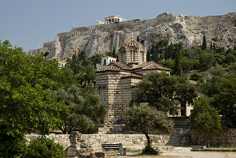 39_Ateny_starozytna agora i kosciol Agii Apostoli.jpg